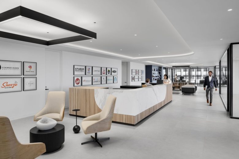 холл с респепшеном North Point