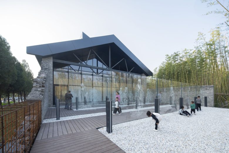 каменная насыпь на террасе Revitalization of The Relic Site of Yongle Palace