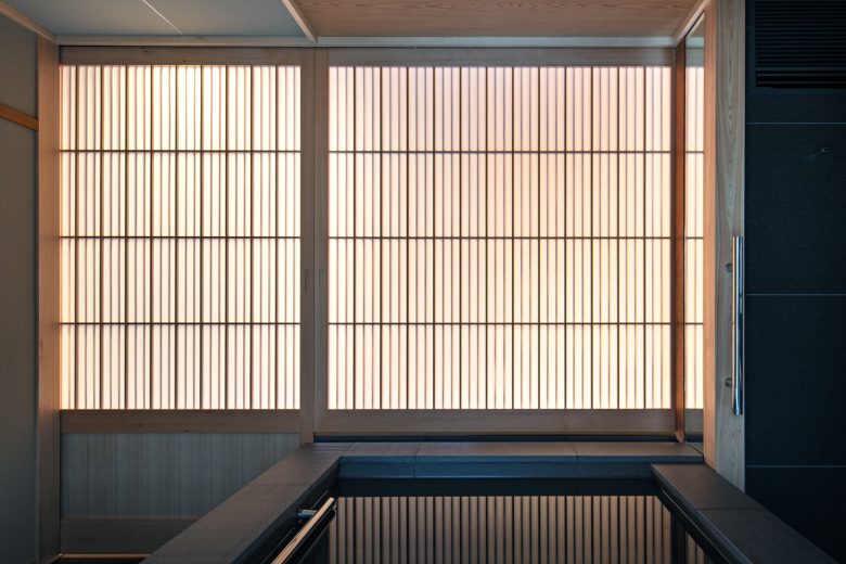 каменная ванна с водой ANJIN Gosho Ebisugawa