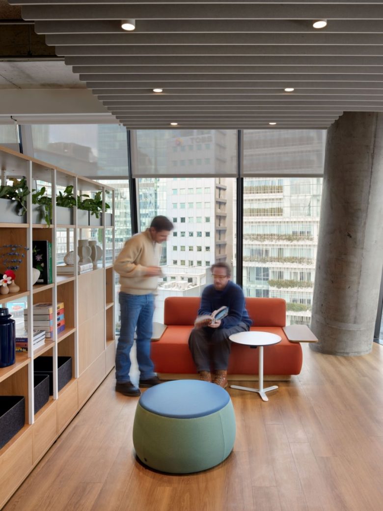 комната отдыха Informa Offices