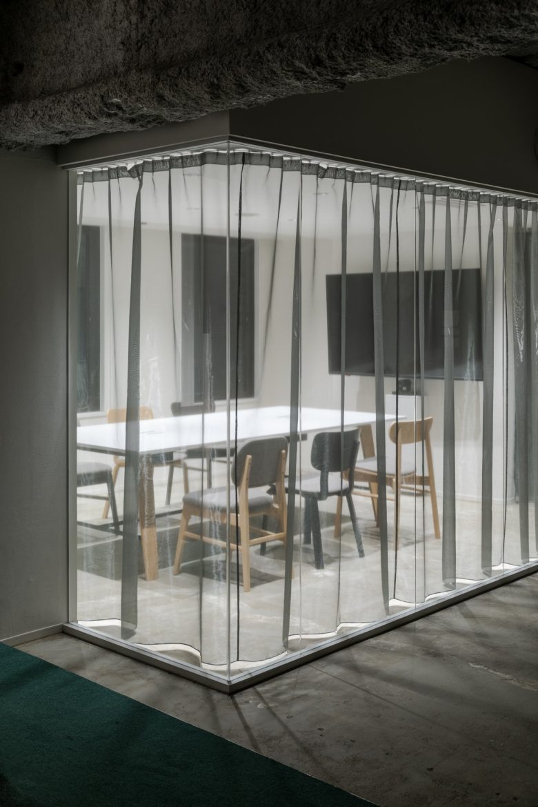 комната переговоров Adal Creative Place в Осаке