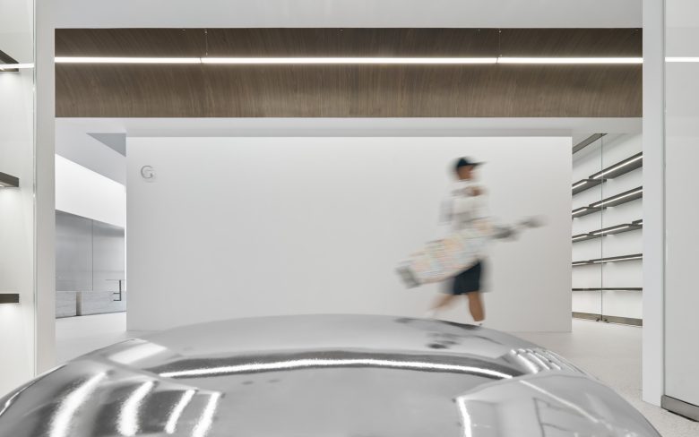 комната с оборудованием для гольфа Traces of Light 2