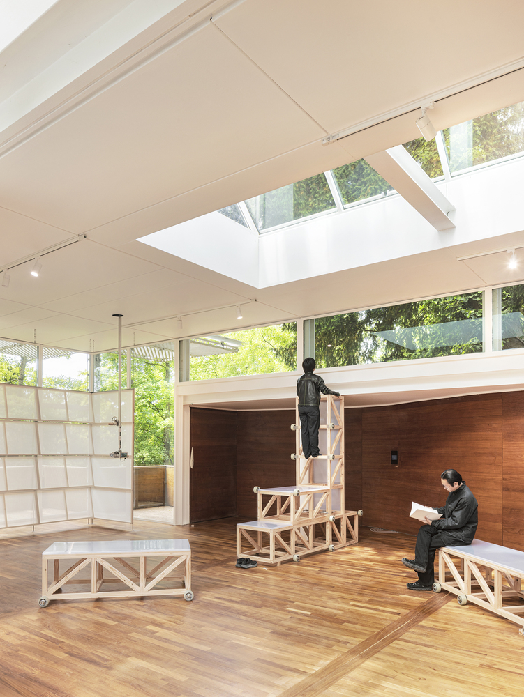 комната с подвижными подиумами Korean Pavilion