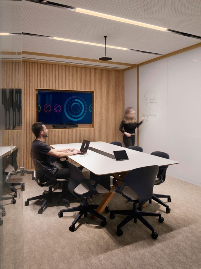 комната совещаний Informa Offices