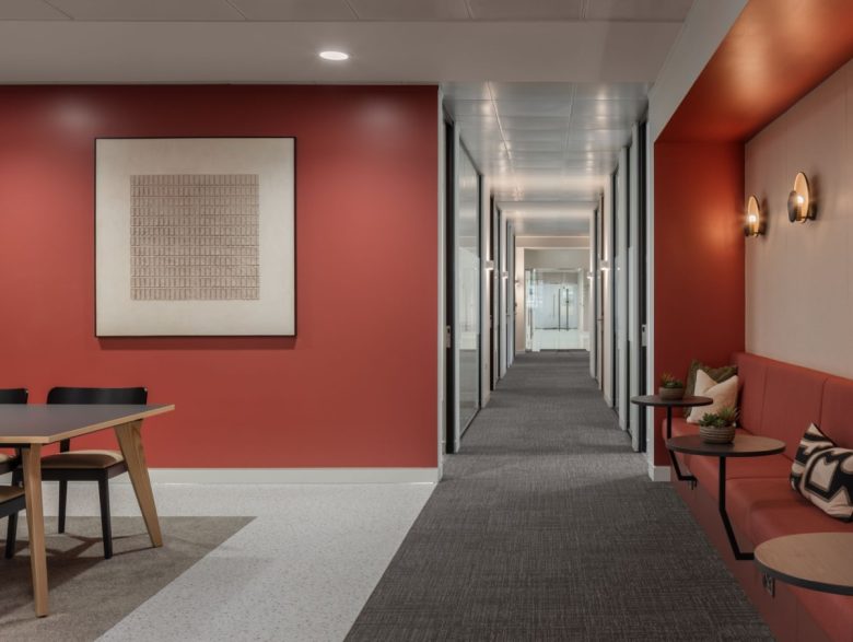 коридор Orega Broad Gate Offices