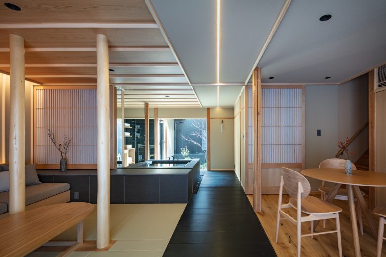 коридор в зоне кафе ANJIN Gosho Ebisugawa