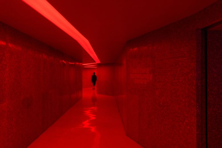 красный коридор Space Available Jakarta Community Center