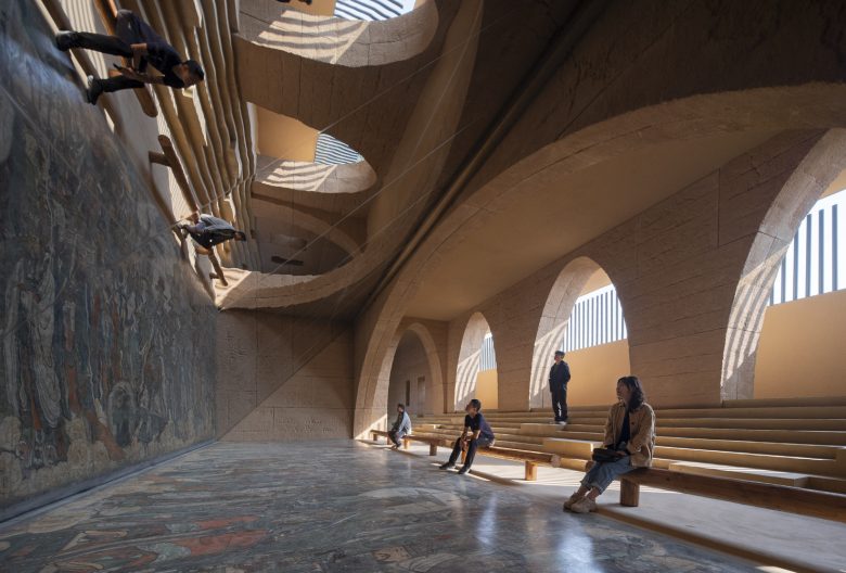 лавочки из бревен Revitalization of The Relic Site of Yongle Palace