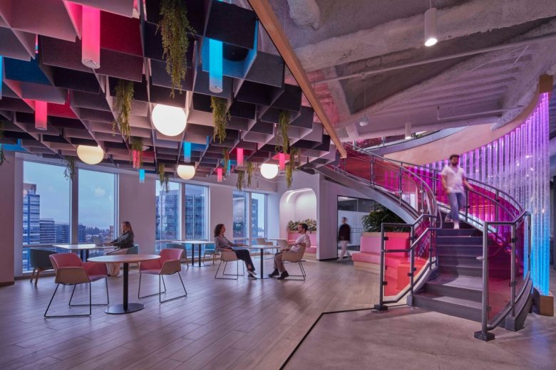 лестница TikTok USDS Offices