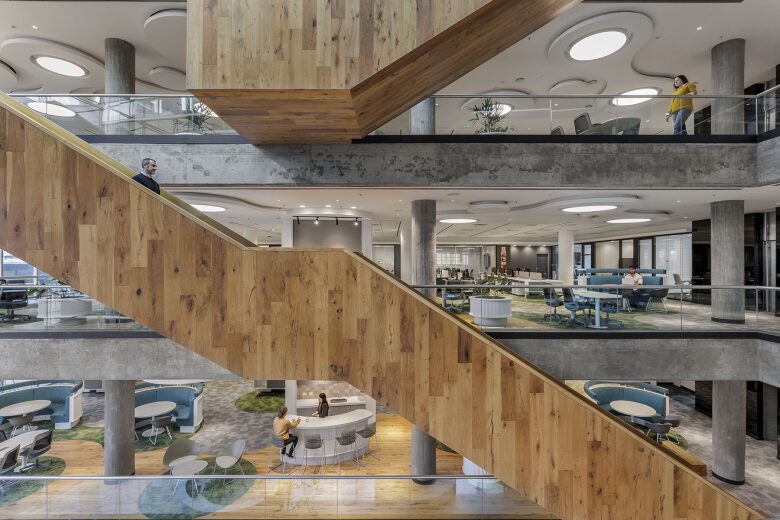 лестница на все этажи Supermayorista Vital