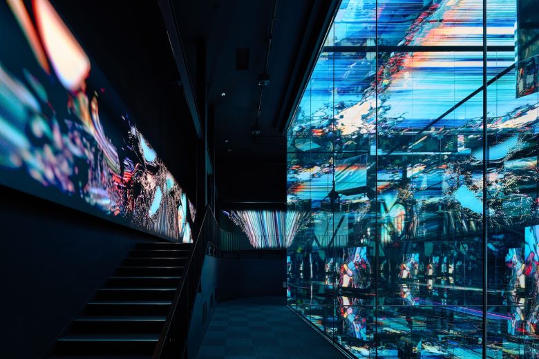 лестница вдоль стены Expo 2025 Osaka Pavilion null