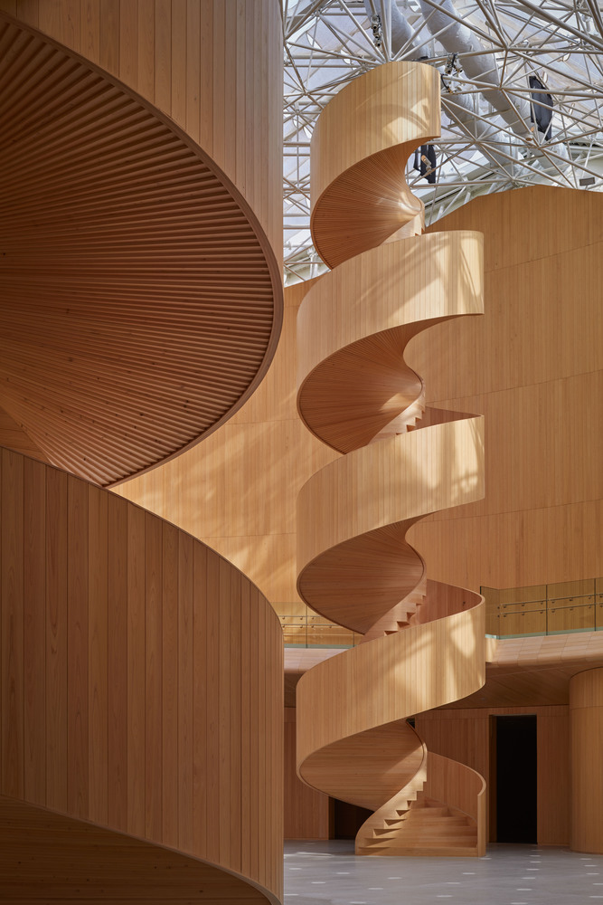 лестницы вблизи Healthcare Pavilion Nest for Reborn at Osaka Expo 2025