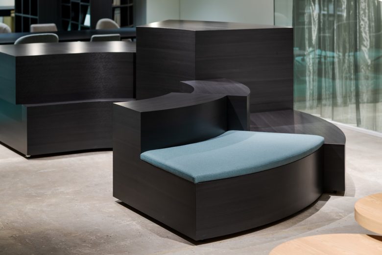 место ожидания Adal Creative Place в Осаке