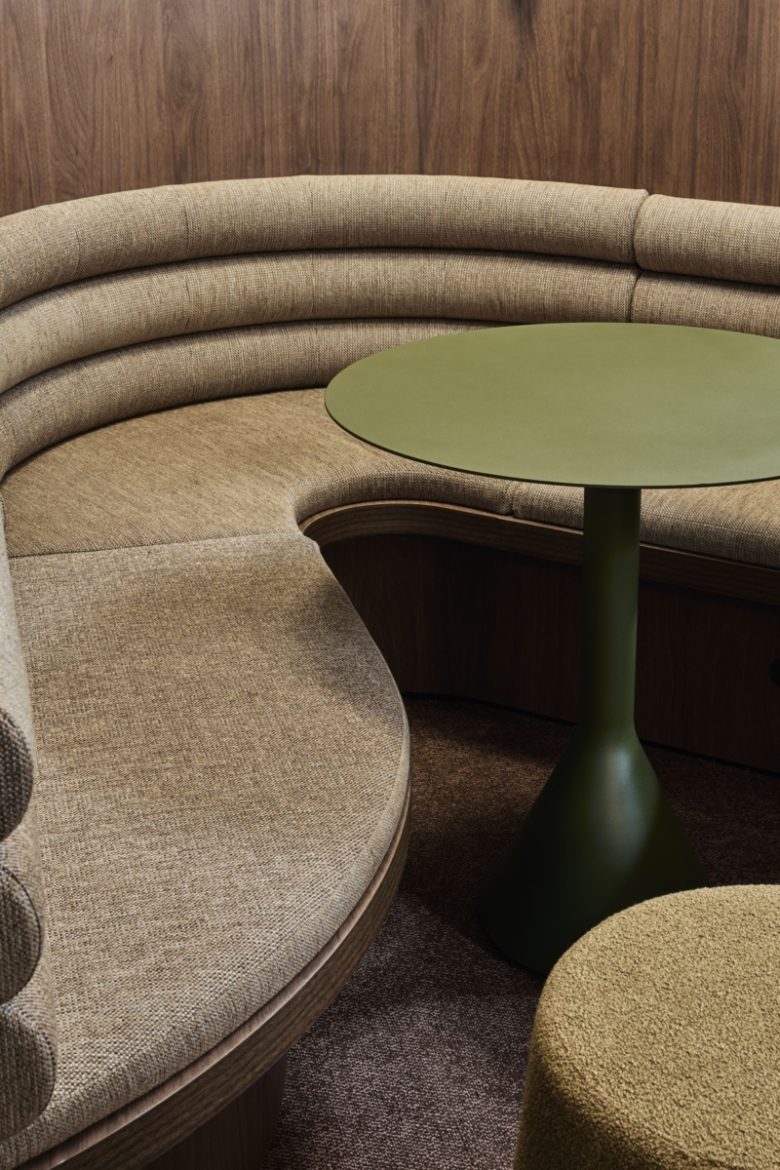 мягкие сиденья JLL