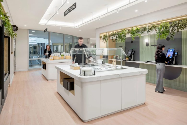 обеденная зона L'Oréal Canada