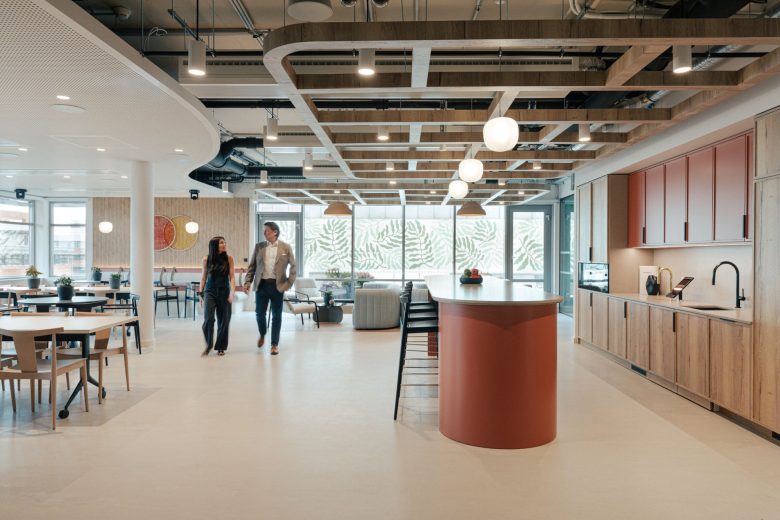 обеденная зона Mastercard