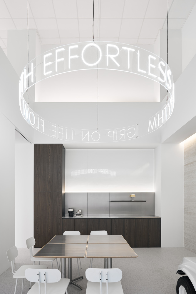 обеденная зона Traces of Light