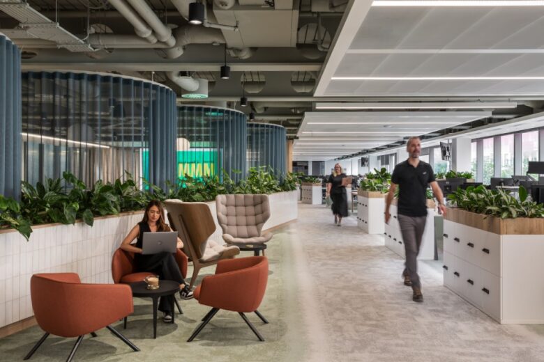 основной вид Headland Offices