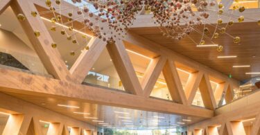 основной зал люстра Claremont McKenna College