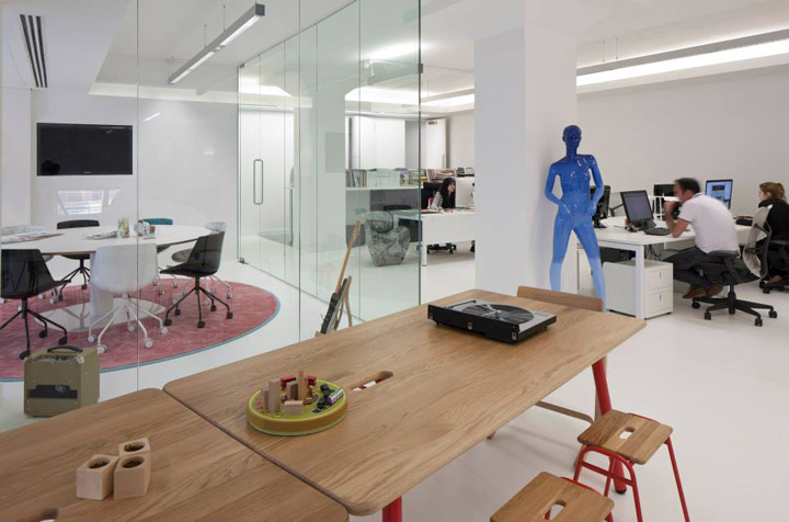 Дизайн светлого офиса, Лондон, Англия