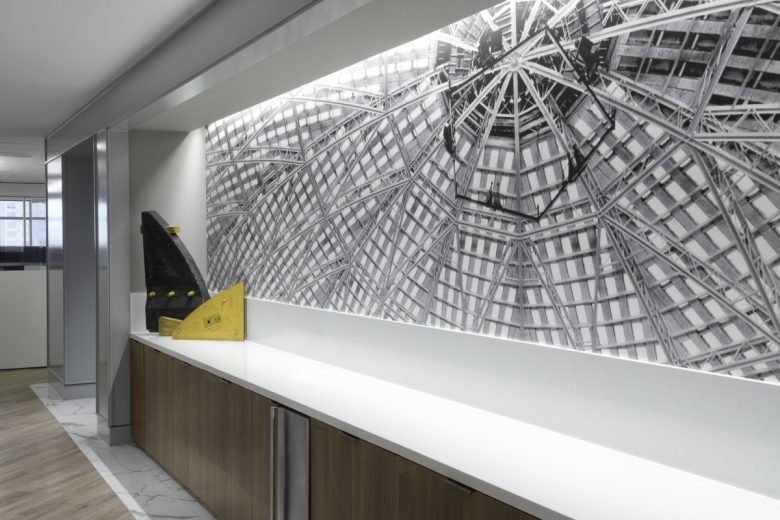 пристенный стол Colliers