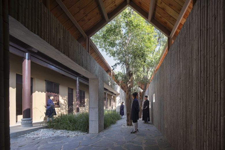 проход вдоль строения Revitalization of The Relic Site of Yongle Palace