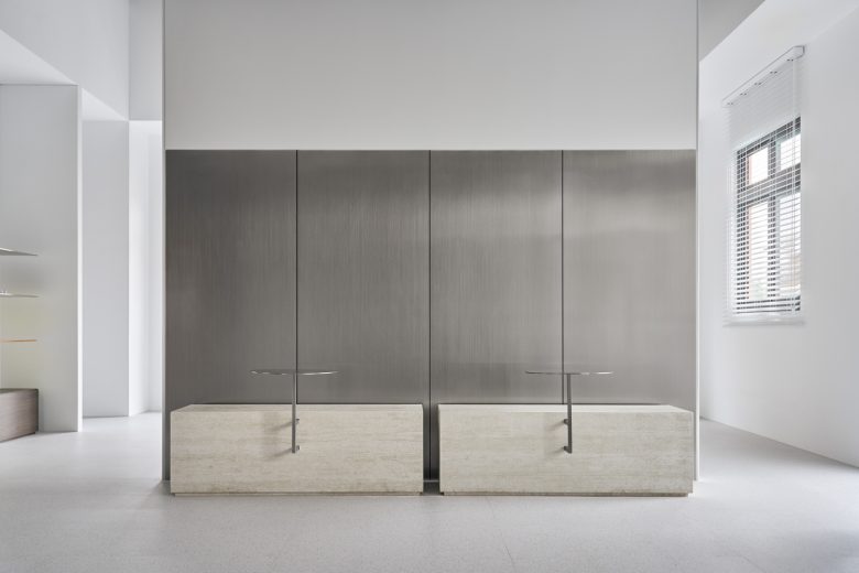 рабочая зона и место для отдыха Traces of Light