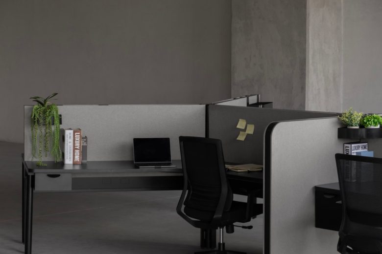 рабочее место со стулом SETTO