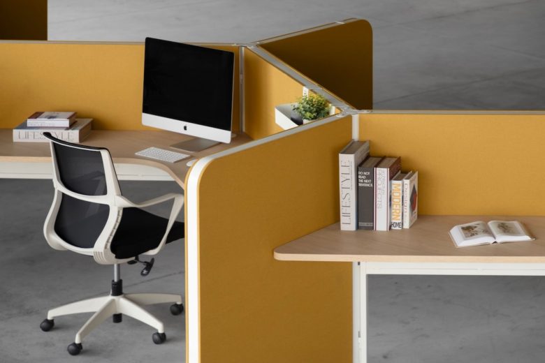 рабочие кабинки желтые фасады SETTO у окна