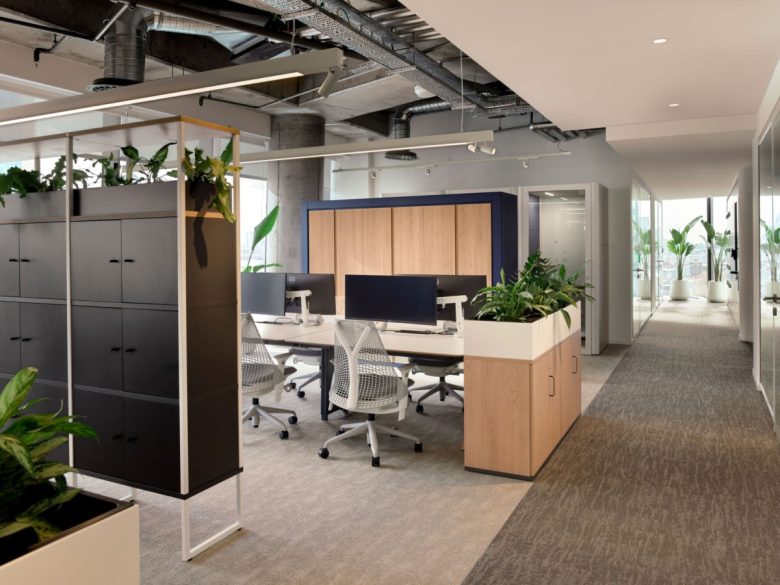 рабочие места Informa Offices двойные столы