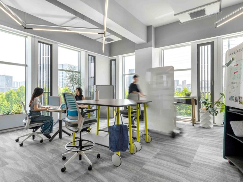 рабочие места Steelcase Offices and Showroom