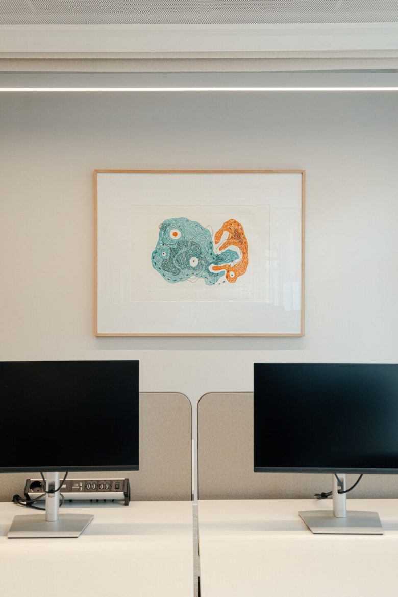 рабочие места с компьютерами Mastercard