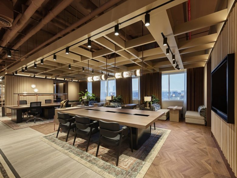 рабочие места столы и стулья Accor