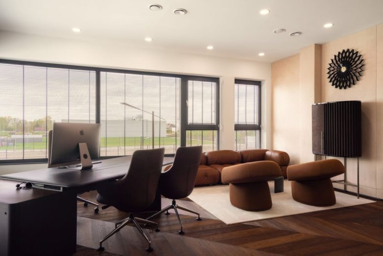 рабочий кабинет с местом для отдыха Artup Interiors