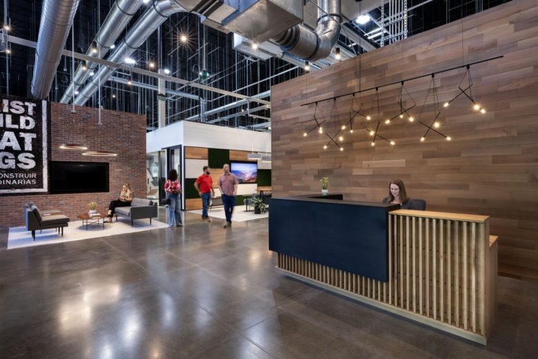 ресепшн DPR Construction Offices