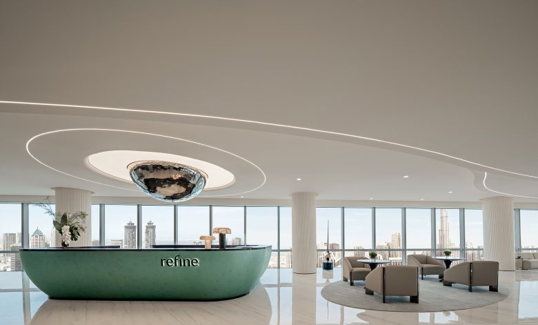 ресепшн Refine Dubai Headquarters