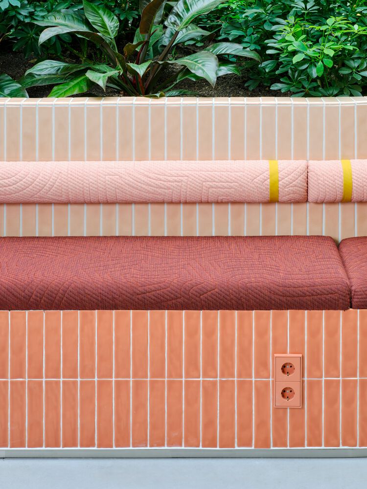 розовые диваны 5TRACKS