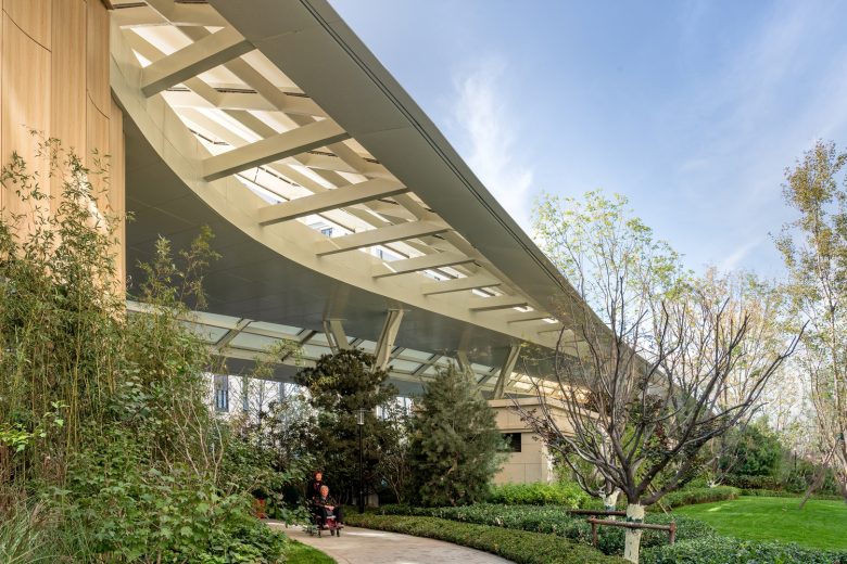 сад у здания Activity Center of Taikang Community Yan Garden