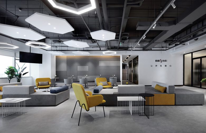 широкие диваны и фигурные стулья China Merchants Senlan Meihuan · Chuangku Co-working Space