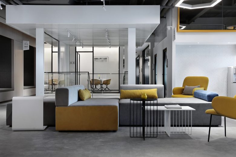 широкие мягкие диванчики China Merchants Senlan Meihuan · Chuangku Co-working Space