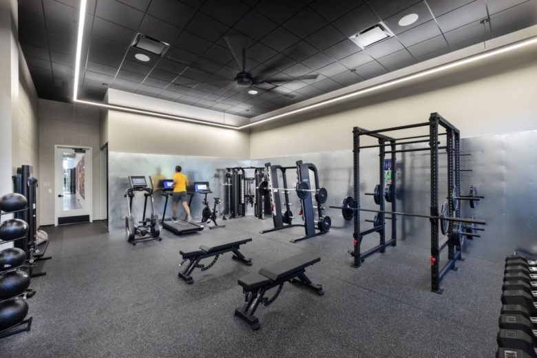 спортзал DPR Construction Offices