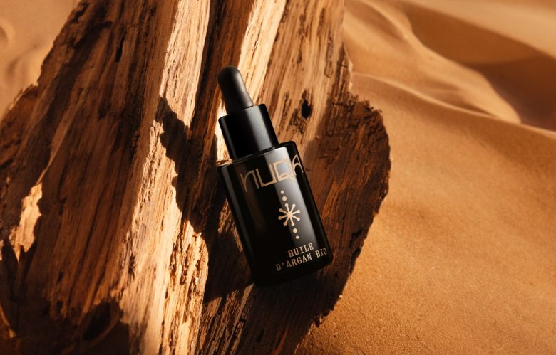 средство в черном флаконе Nuqa