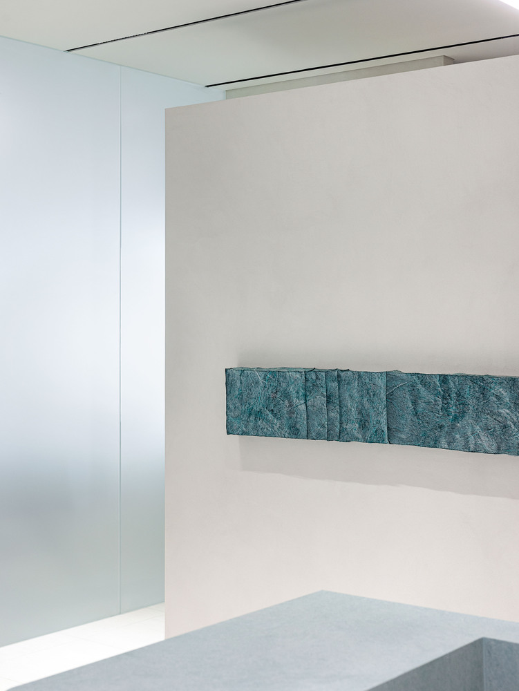 стена Hearts Hannam Hair Salon