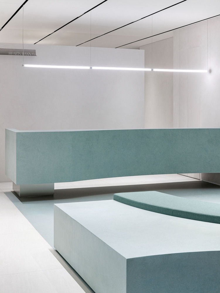 стойка и диванчик Hearts Hannam Hair Salon