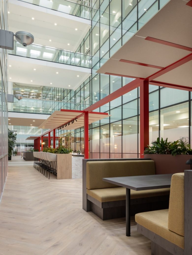 столик с диванчиками Orega Broad Gate Offices