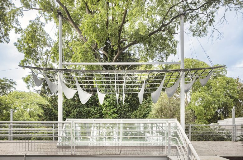 терраса Korean Pavilion