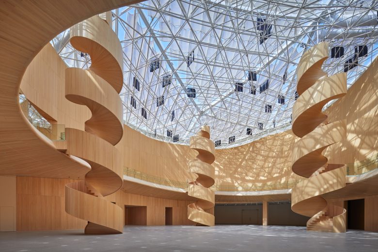 три винтовые лестницы Healthcare Pavilion Nest for Reborn at Osaka Expo 2025