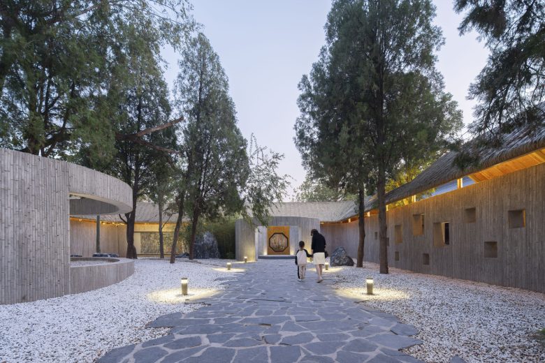 тропинка из камней Revitalization of The Relic Site of Yongle Palace