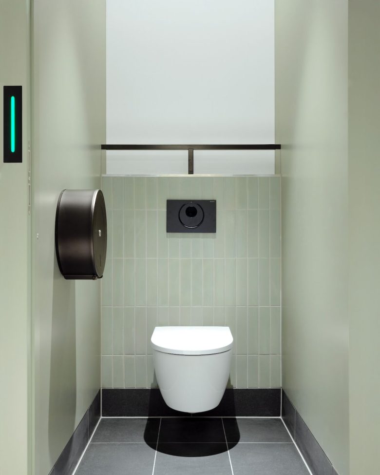 туалетная кабина Eurostar UK Terminal