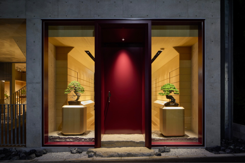 вход Jacques Marie Mage Store